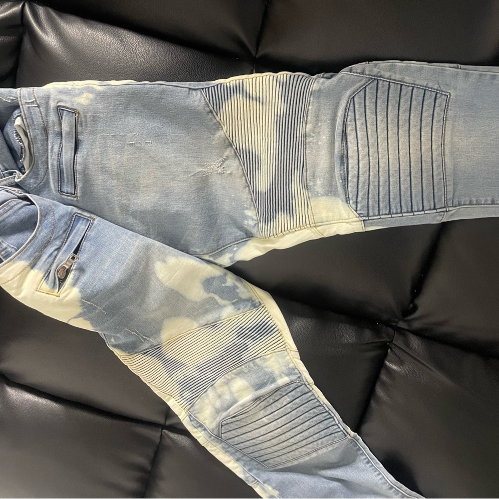 BALMAIN JEANS!!! GREAT FIT… GREAT CONDITION